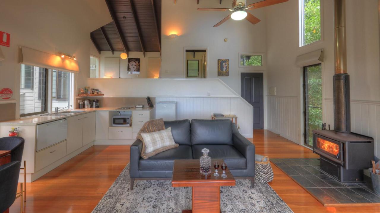 Montville Misty View Cottages ภายนอก รูปภาพ