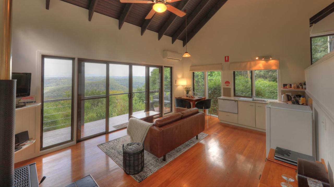 Montville Misty View Cottages ภายนอก รูปภาพ
