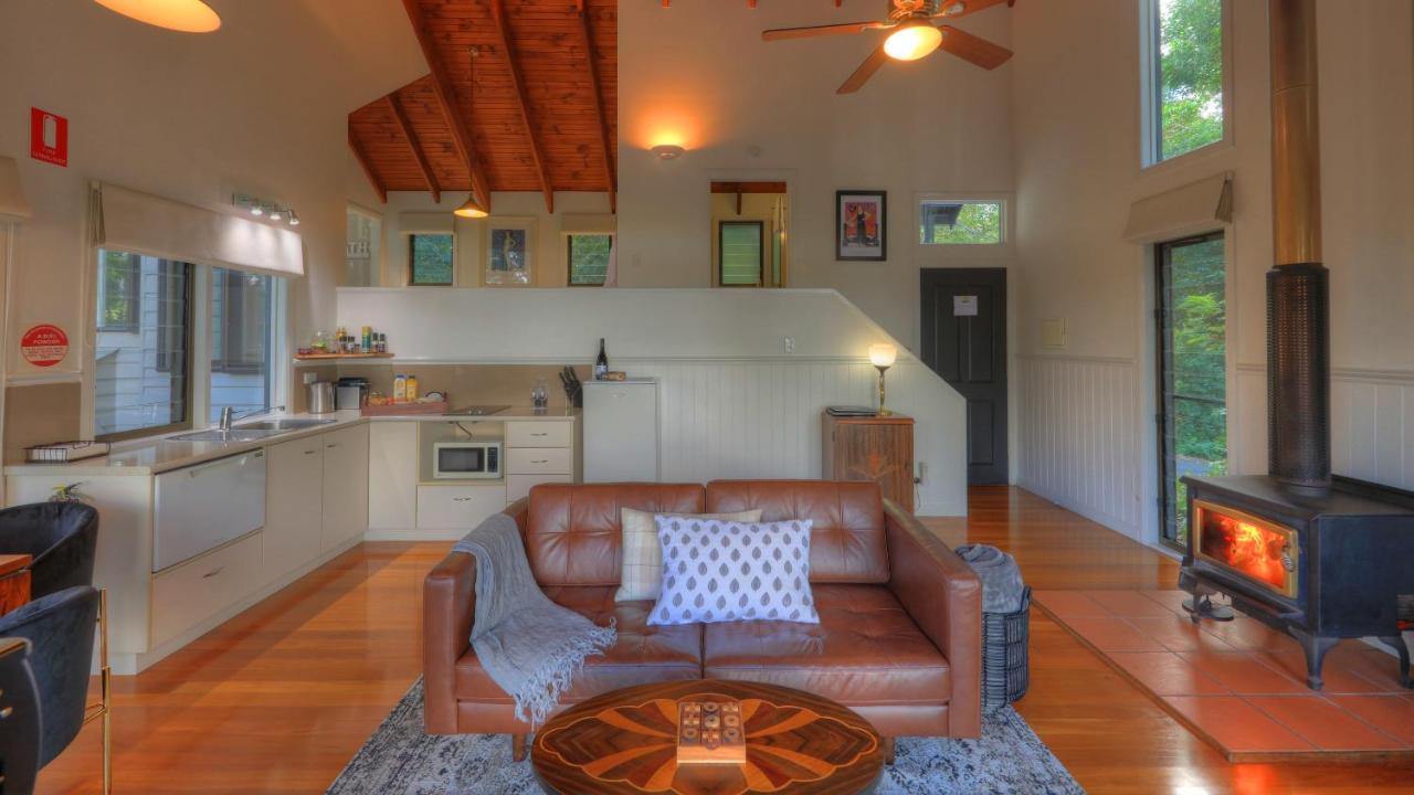 Montville Misty View Cottages ภายนอก รูปภาพ