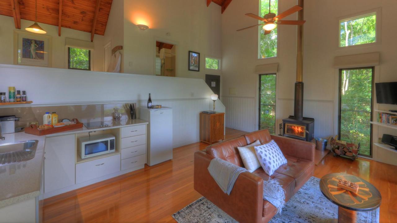Montville Misty View Cottages ภายนอก รูปภาพ